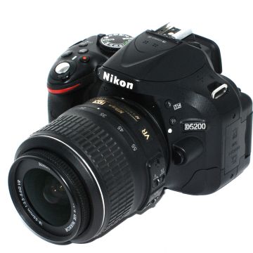 Used Nikon D5200 w/18-55 VR Kit, Good Condition