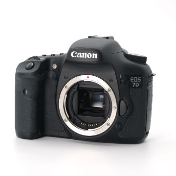 Used Canon 7D DSLR Body, 18 MG, 8 FPS Excellent Condition