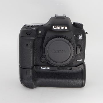 Used Canon 7D Mark II with Grip, Good Condition