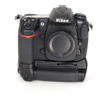Used Nikon D300 with Grip, Good Condition