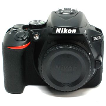 Used Nikon D5600 body DSLR; Excellent Condition