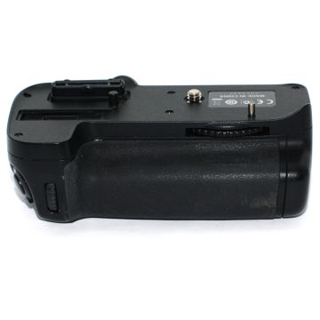 Used Nikon MB-D100 Vertical Grip Good Condition