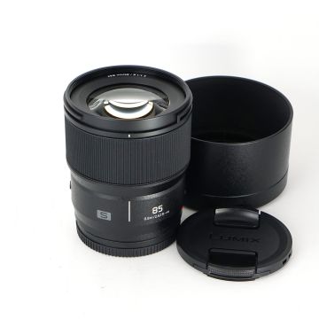 Used Panasonic 85 F1.8, Excellent Condition