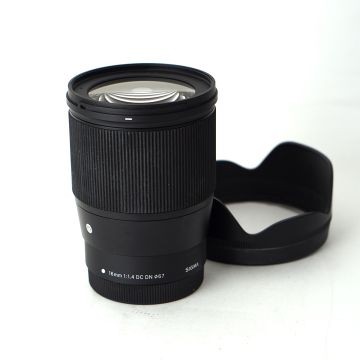 Used Sigma 16 F1.4 DC DN for Canon, Good Condition
