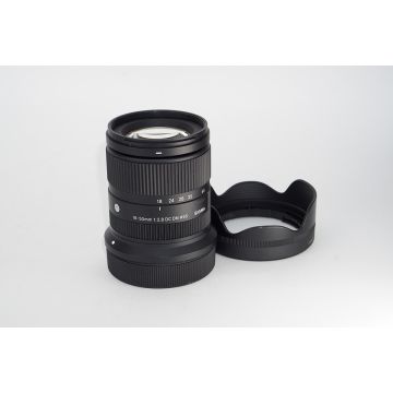 Used Sigma 18-50 f2.8 DC DN for Canon RF, Excellent Condition
