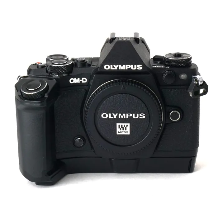 UOLY E-M5 II w/GRIP G