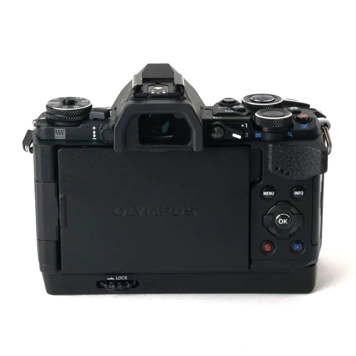 UOLY E-M5 II w/GRIP G